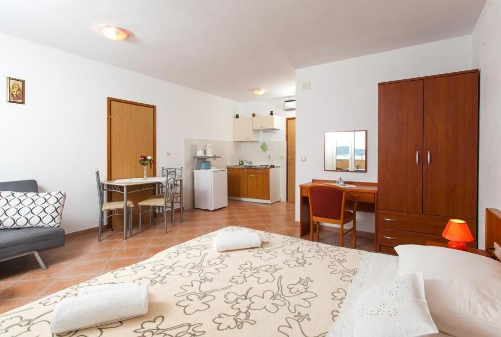 Apartments Ana Lopud Exterior foto