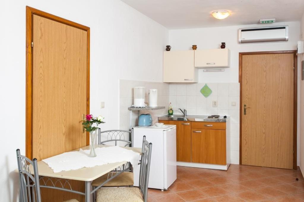 Apartments Ana Lopud Habitación foto